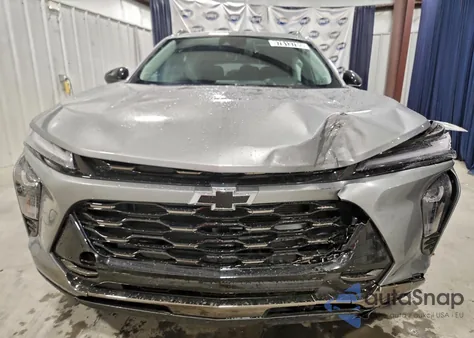 2025 Chevrolet Trax Activ из США, поврежденный, VIN KL77LKEP6SC160972